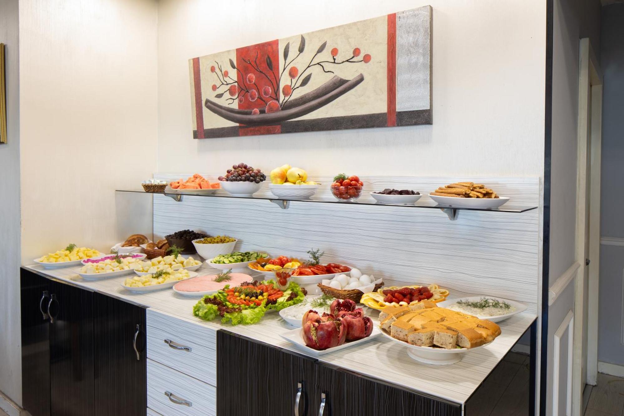 Family Time Suites Hotel Истанбул Екстериор снимка